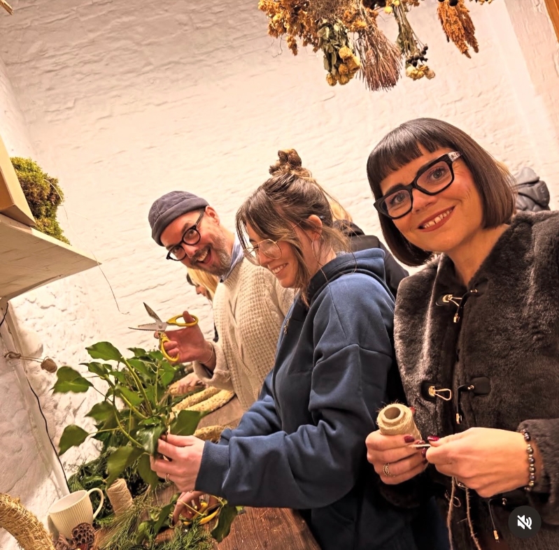 Spring tulip hand tied workshop