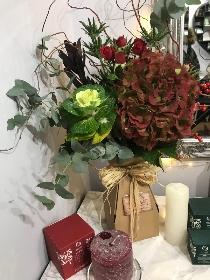 Festive gift bouquet