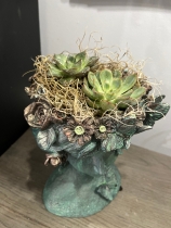 Victoria planter